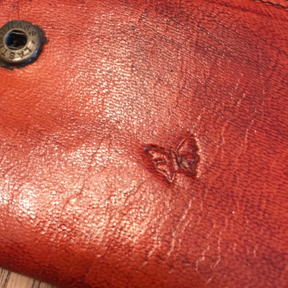 Leather Embossed Wallet - Picture 3 of 9